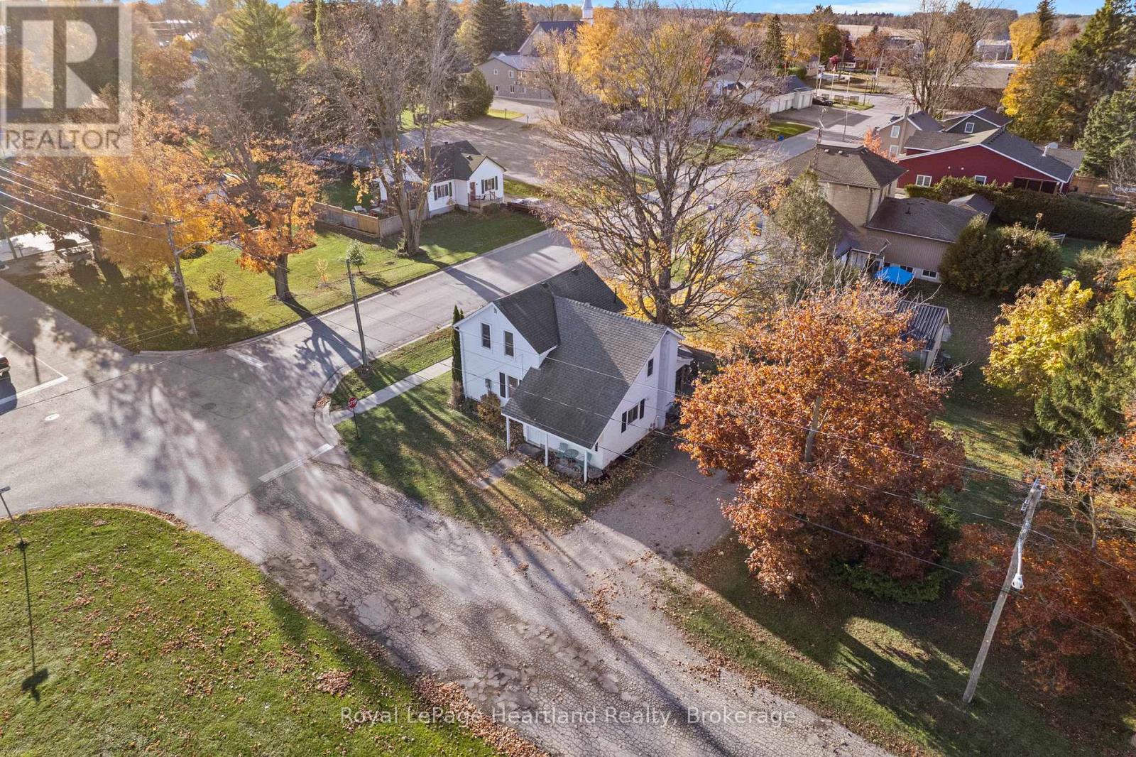 385 Mill Street, North Huron, Ontario N0M 1H0 - Photo 39 - X12513772