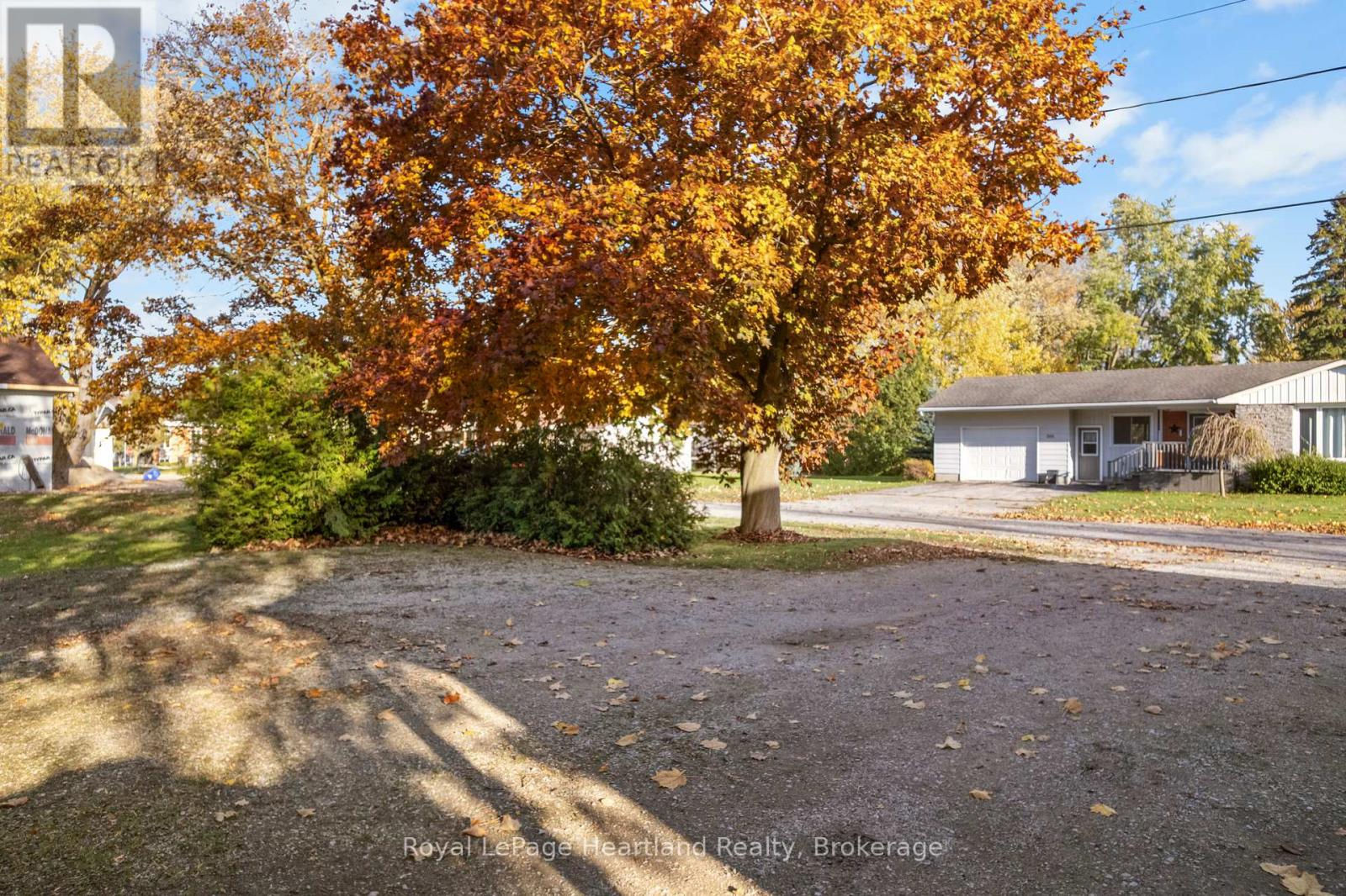 385 Mill Street, North Huron, Ontario N0M 1H0 - Photo 6 - X12513772