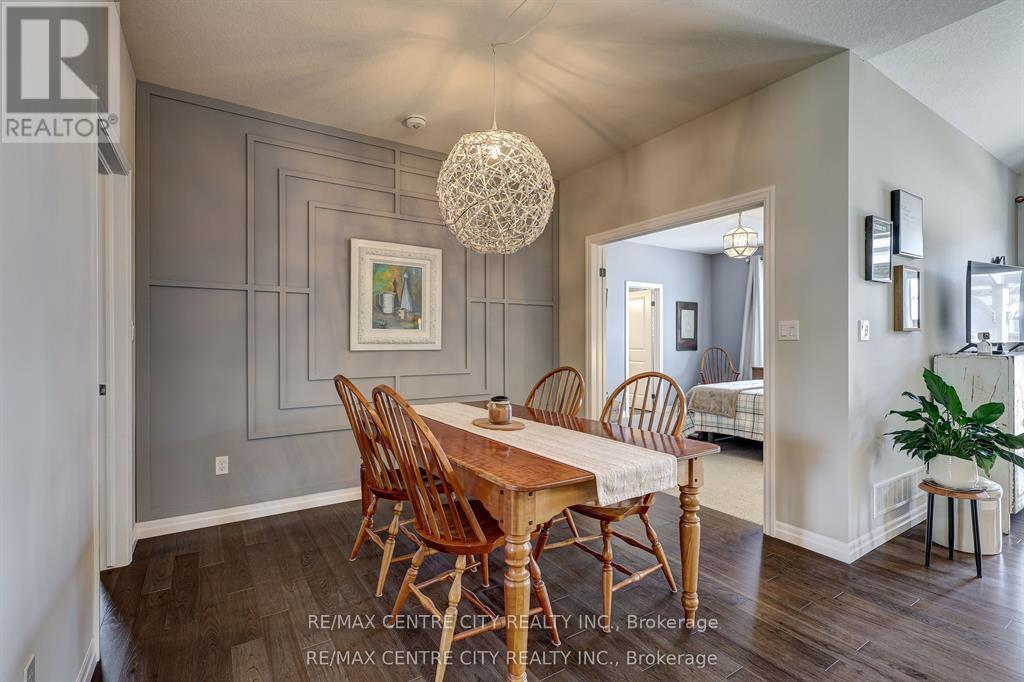 41 Honey Bend, St. Thomas, Ontario N5P 3S6 - Photo 17 - X12513576