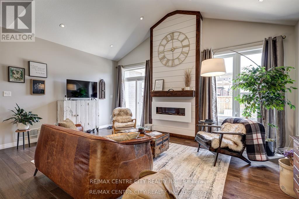 41 Honey Bend, St. Thomas, Ontario N5P 3S6 - Photo 18 - X12513576