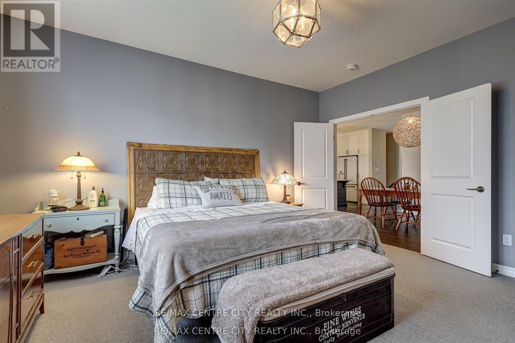 41 Honey Bend, St. Thomas, Ontario N5P 3S6 - Photo 28 - X12513576