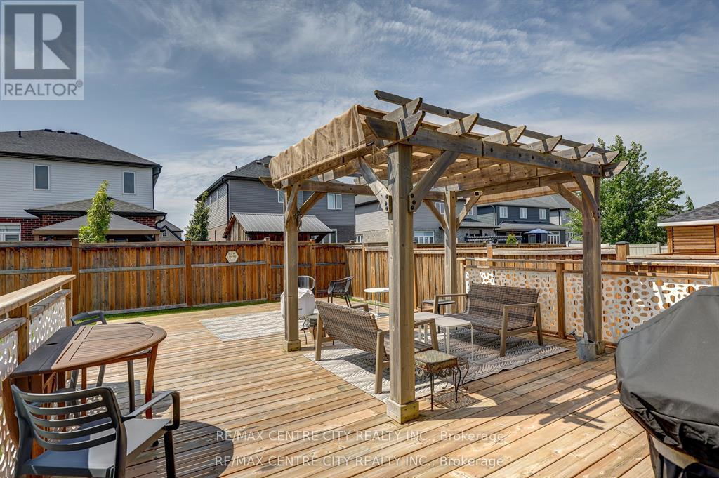 41 Honey Bend, St. Thomas, Ontario N5P 3S6 - Photo 42 - X12513576