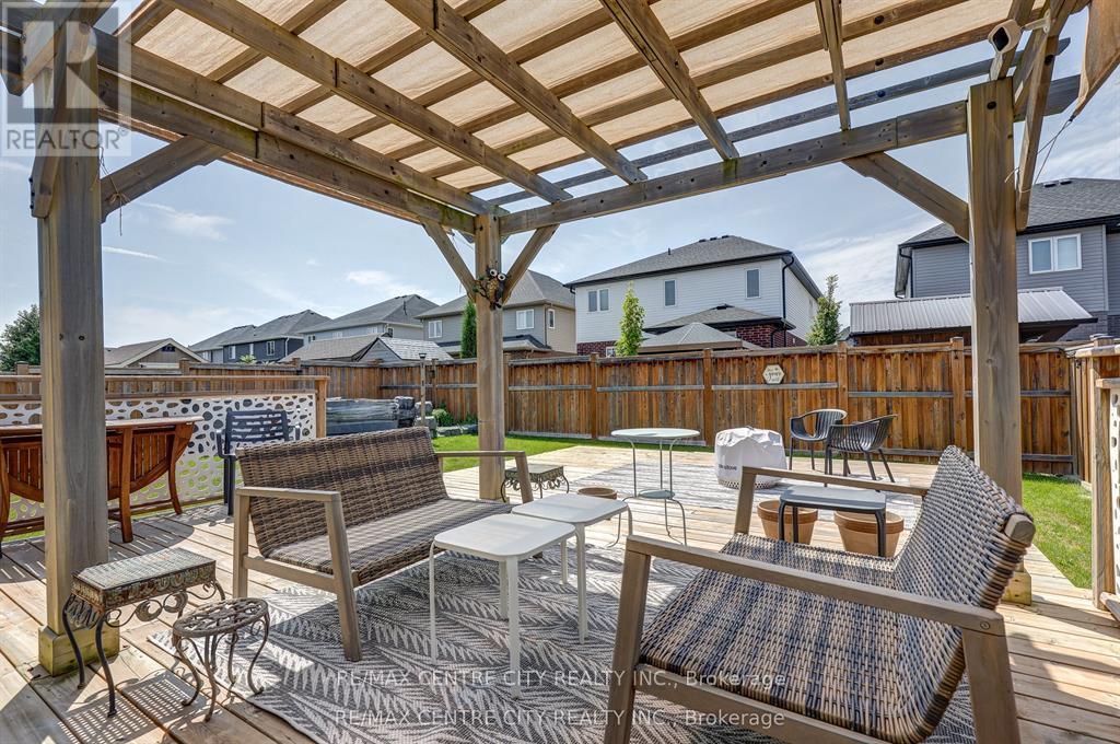 41 Honey Bend, St. Thomas, Ontario N5P 3S6 - Photo 44 - X12513576