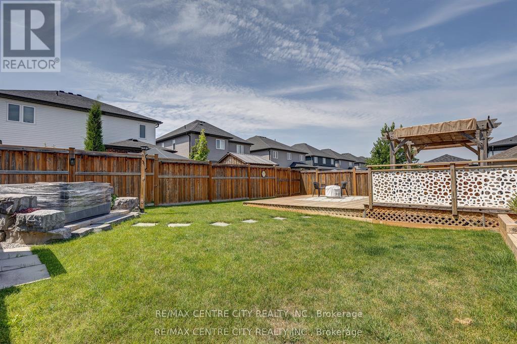 41 Honey Bend, St. Thomas, Ontario N5P 3S6 - Photo 47 - X12513576