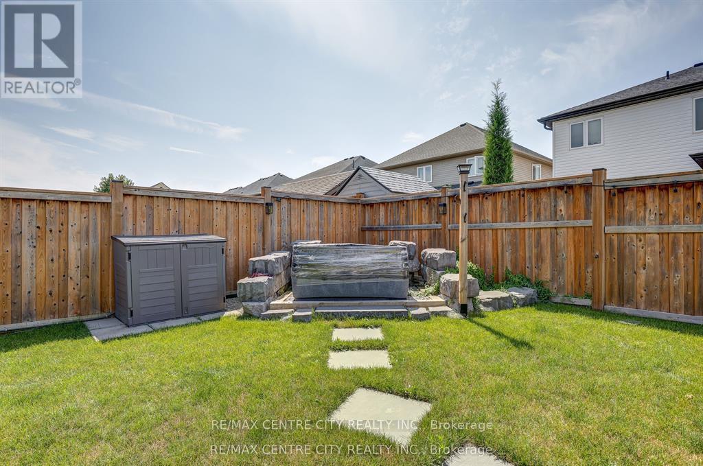 41 Honey Bend, St. Thomas, Ontario N5P 3S6 - Photo 48 - X12513576
