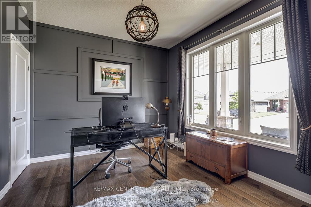 41 Honey Bend, St. Thomas, Ontario N5P 3S6 - Photo 8 - X12513576