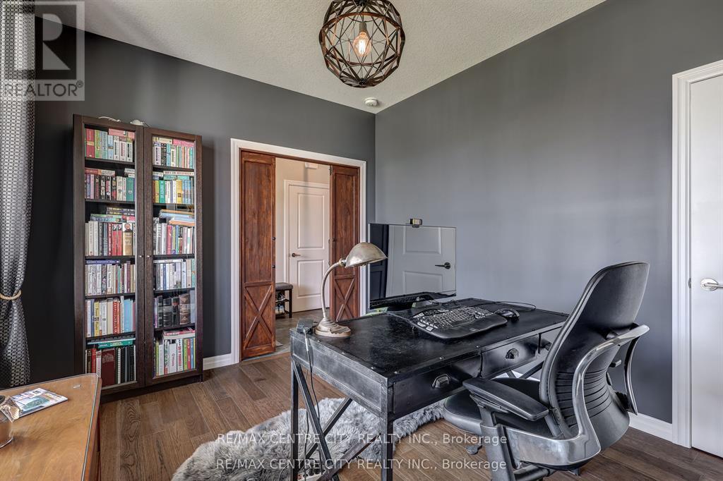 41 Honey Bend, St. Thomas, Ontario N5P 3S6 - Photo 9 - X12513576