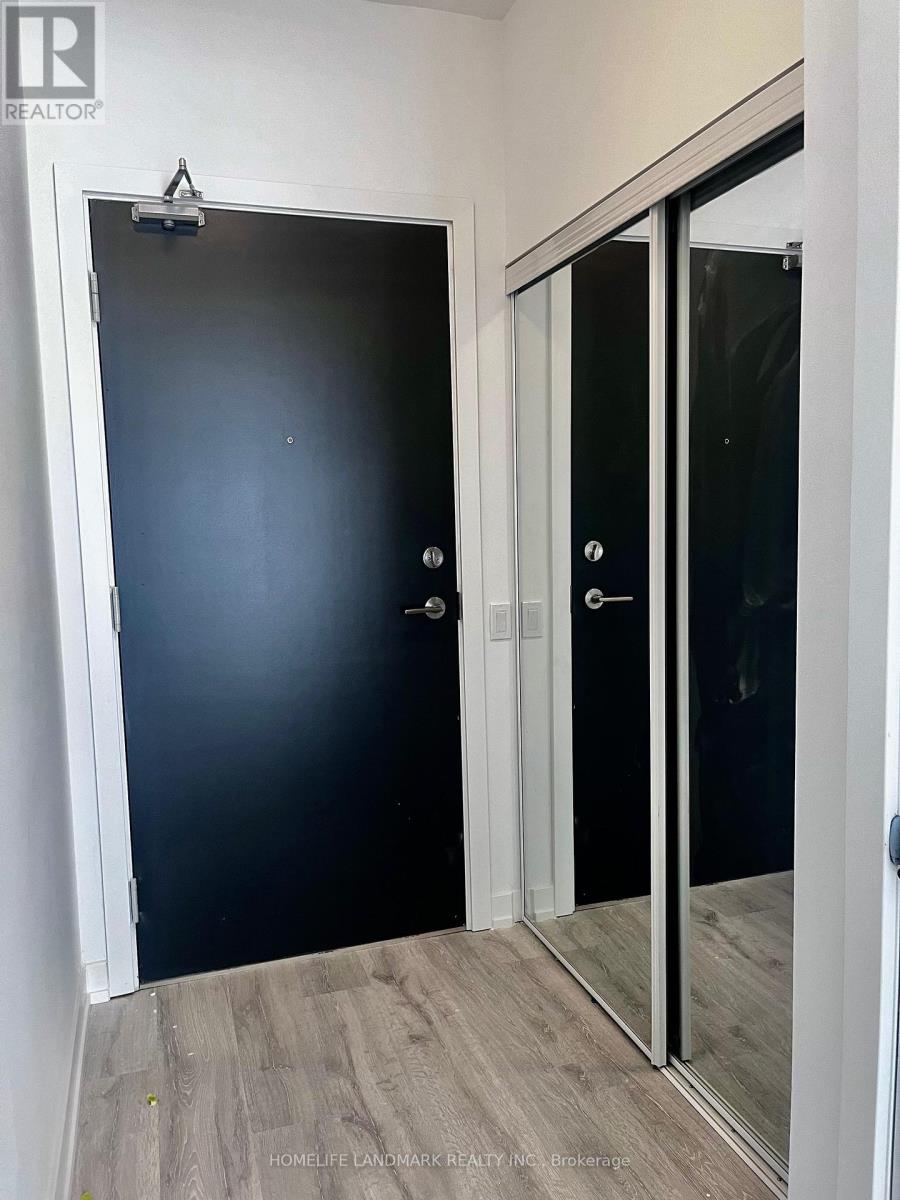 N2007 - 7 Golden Lion Heights, Toronto, Ontario M2M 0C1 - Photo 4 - C12513486