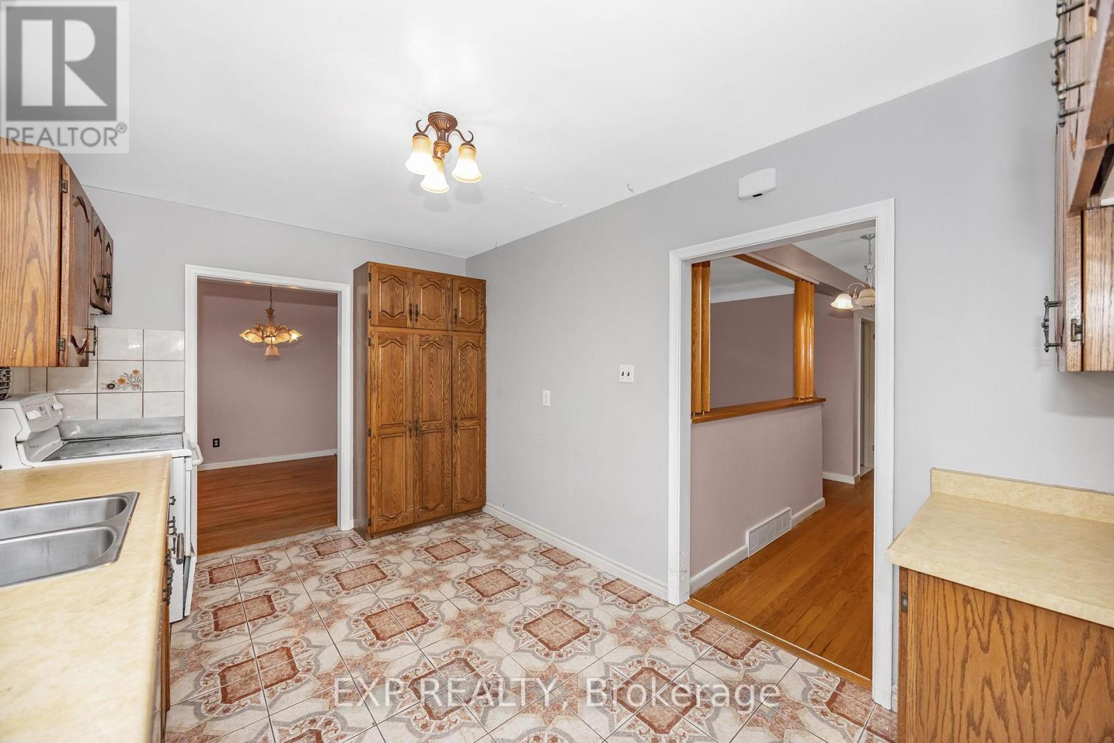 2393 Sheldon Avenue, Ottawa, Ontario  K2C 1K4 - Photo 14 - X12513570