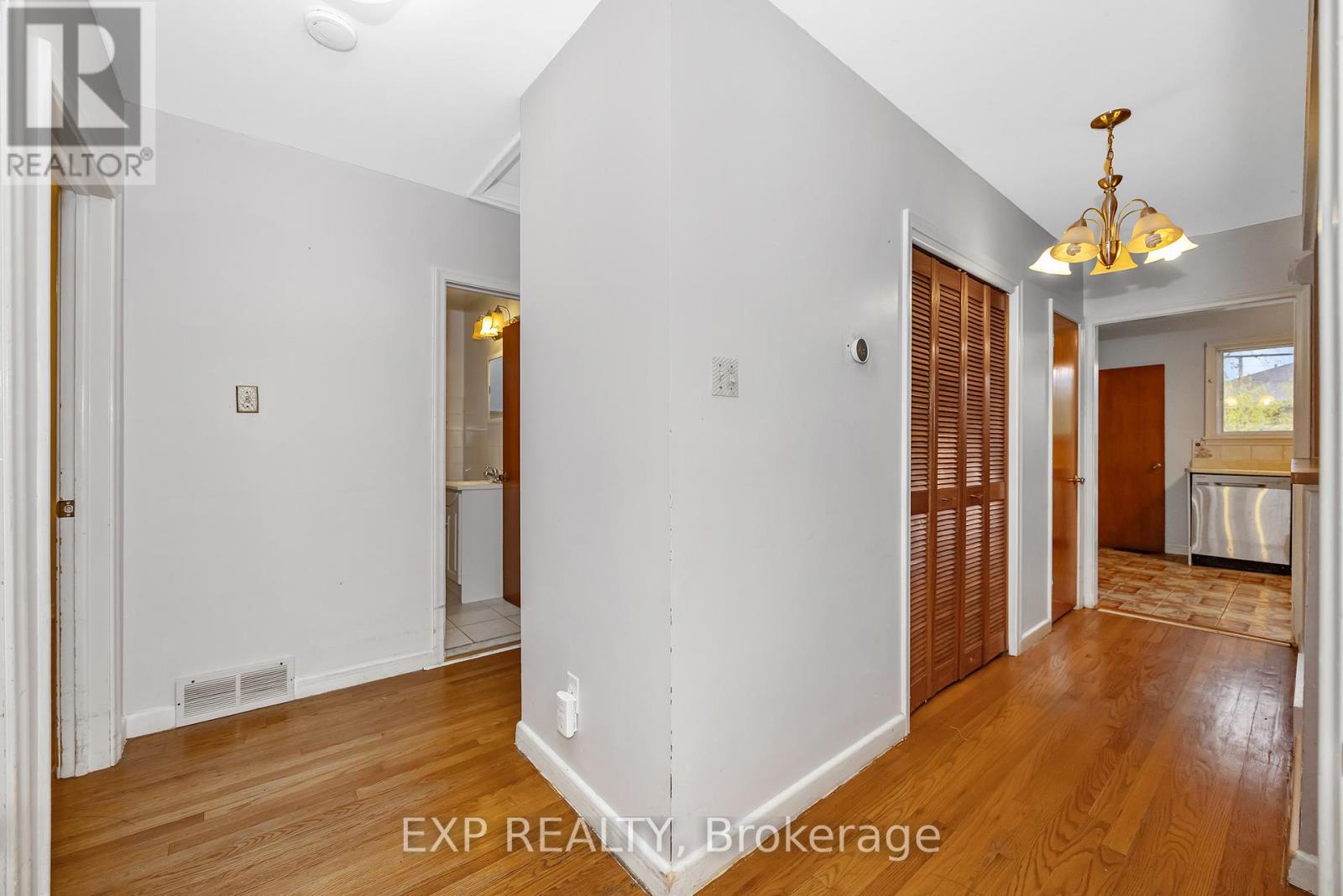 2393 Sheldon Avenue, Ottawa, Ontario  K2C 1K4 - Photo 17 - X12513570