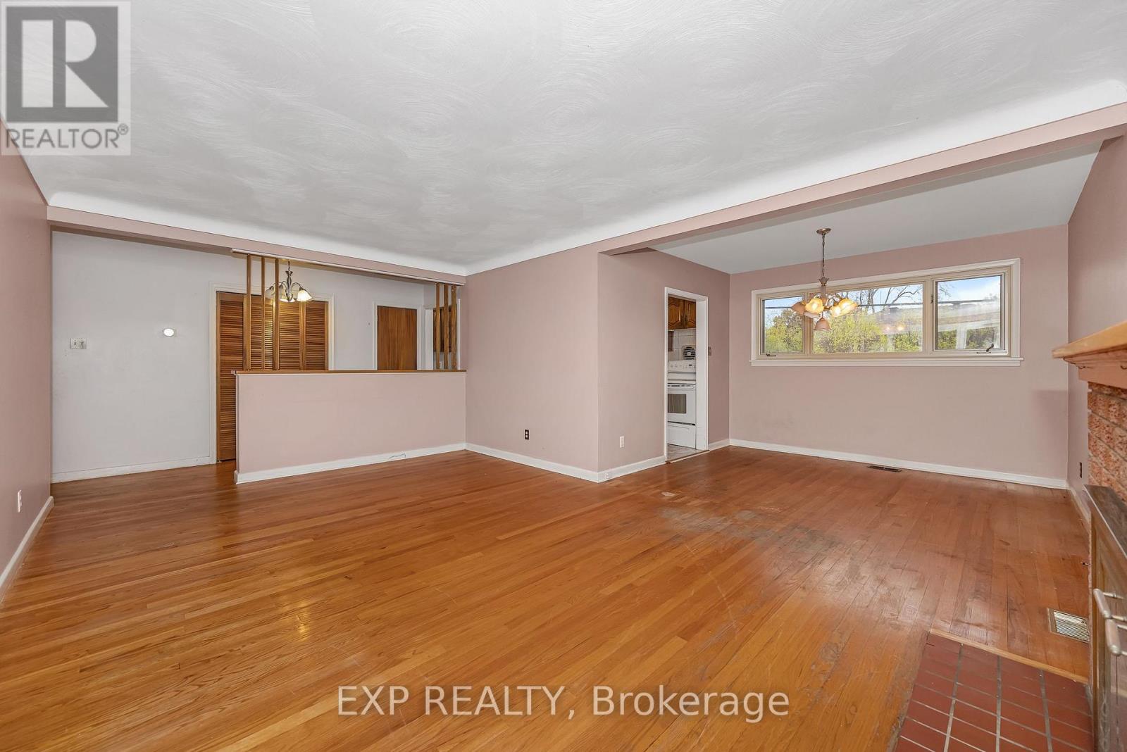 2393 Sheldon Avenue, Ottawa, Ontario  K2C 1K4 - Photo 7 - X12513570