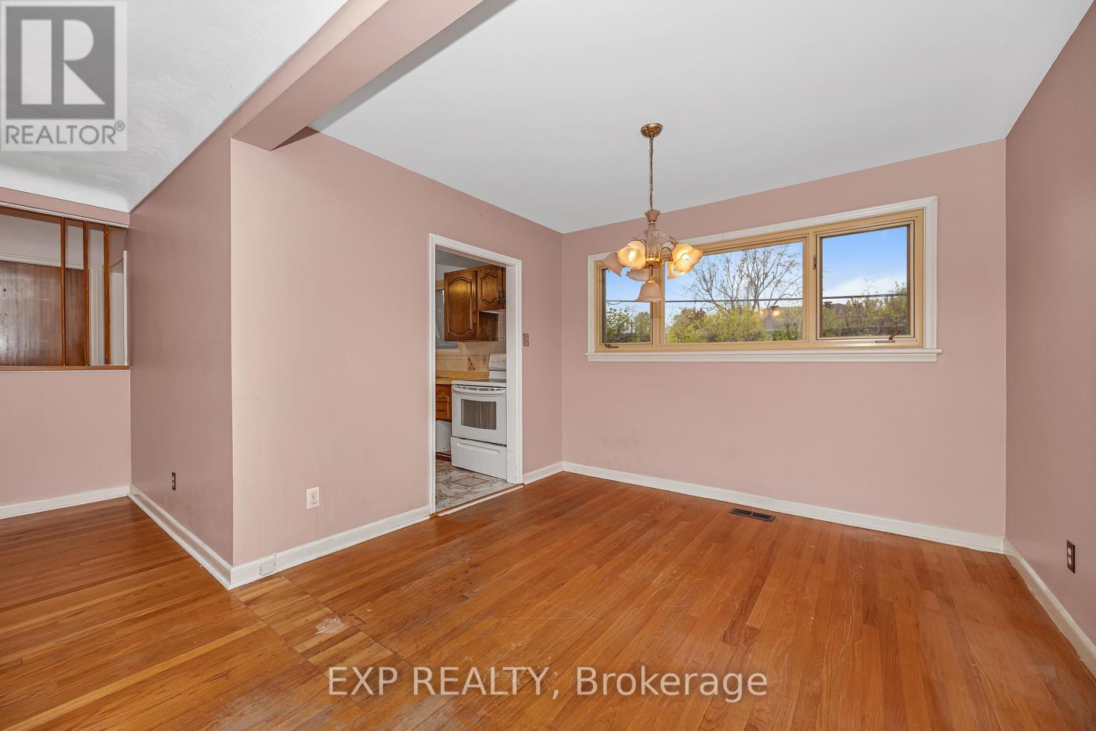 2393 Sheldon Avenue, Ottawa, Ontario  K2C 1K4 - Photo 9 - X12513570