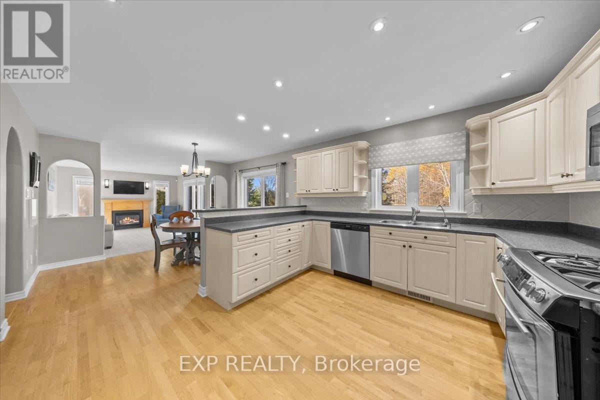 1346 Fox Valley Road, Ottawa, Ontario K4P 1P9 - Photo 18 - X12513682