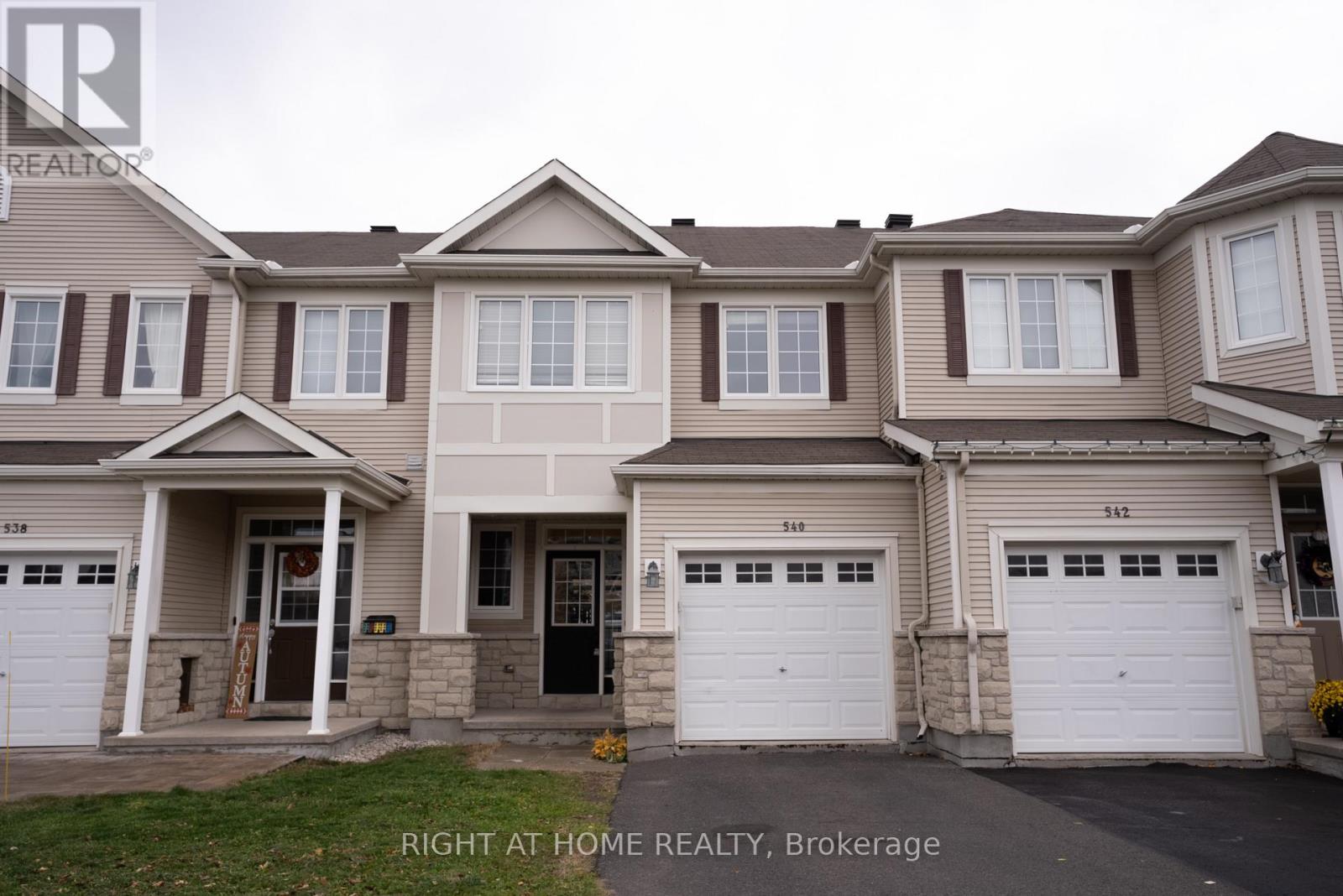 540 BARRICK HILL ROAD, Ottawa, Ontario