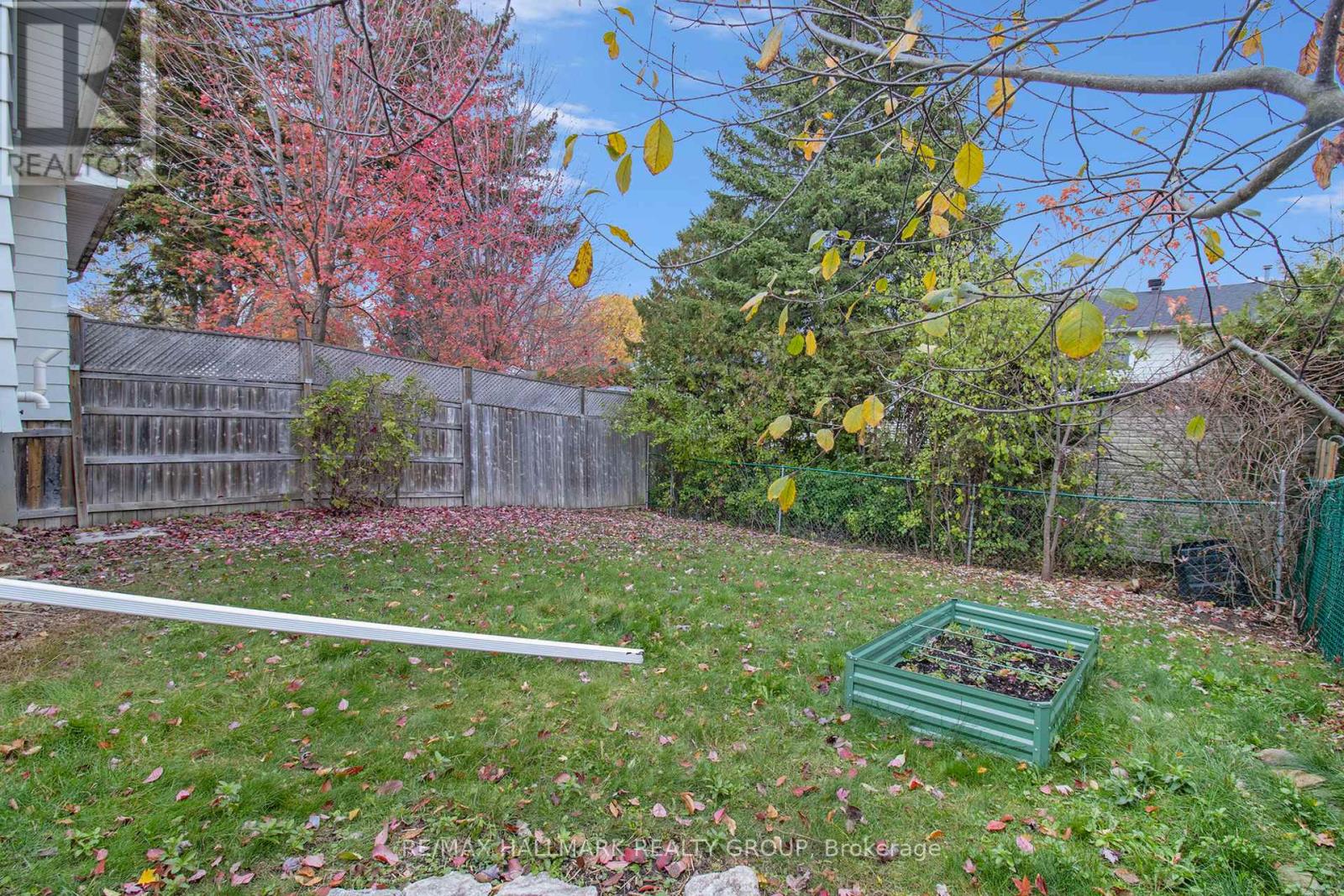 242 Castlefrank Road, Ottawa, Ontario  K2L 1T5 - Photo 26 - X12513778