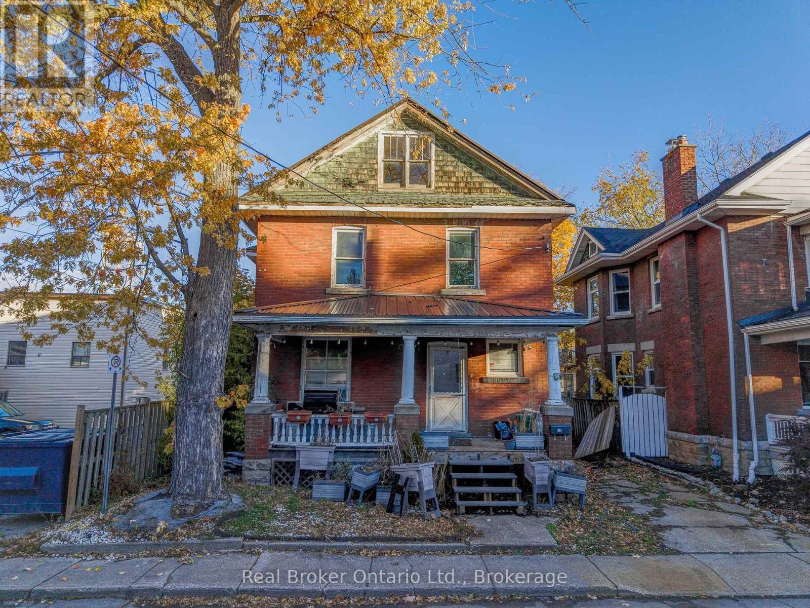 20 Avenue Place, Welland, Ontario  L3B 4B1 - Photo 2 - X12513660