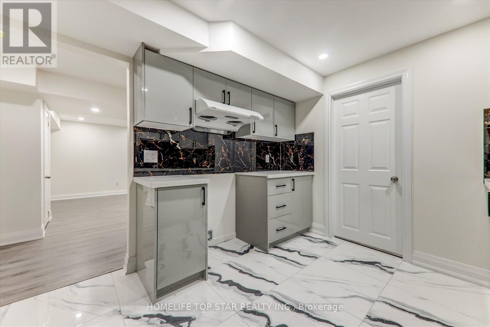 28 Willowbrook Drive, Whitby, Ontario  L1R 1S7 - Photo 6 - E12513464