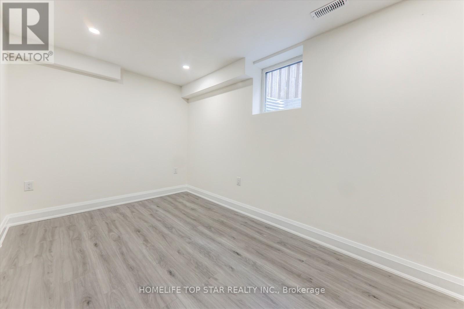 28 Willowbrook Drive, Whitby, Ontario  L1R 1S7 - Photo 9 - E12513464