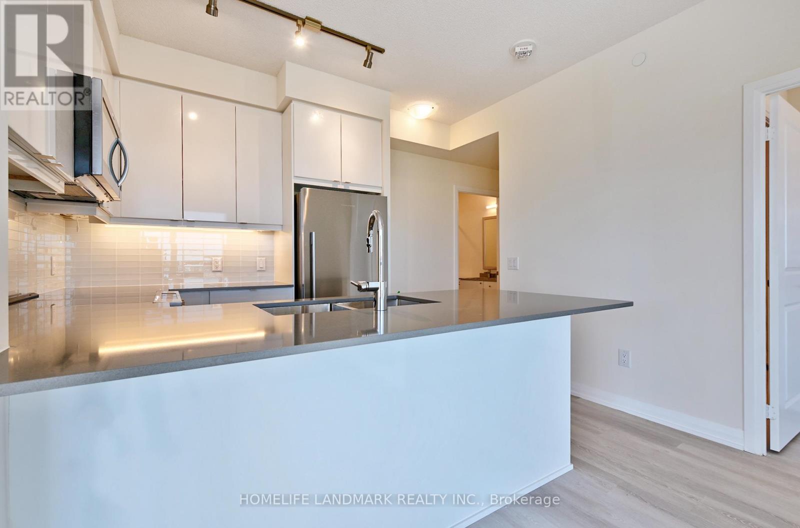 1322 - 3270 Sheppard Avenue E, Toronto, Ontario  M1T 3K3 - Photo 5 - E12513522