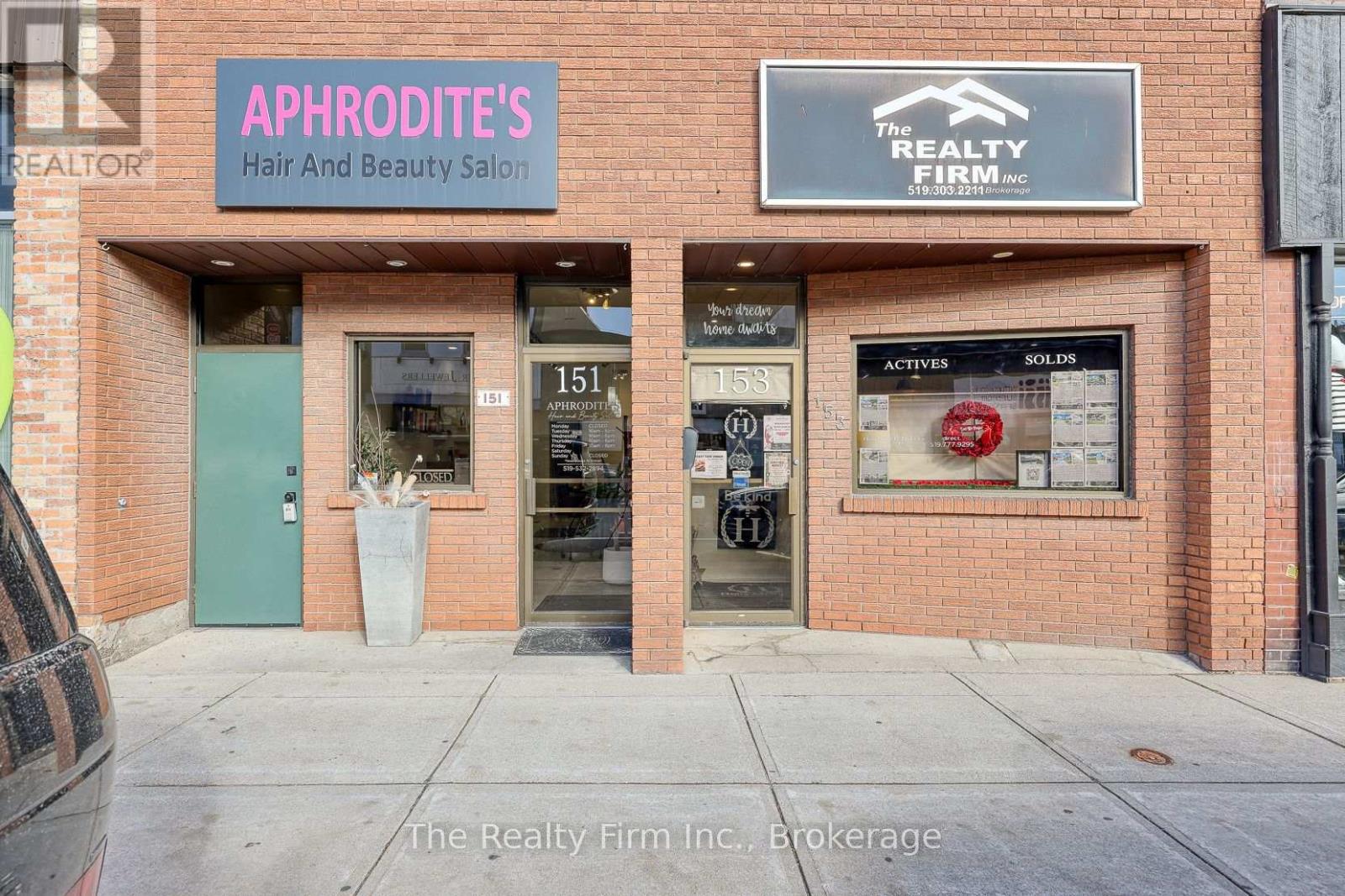 151 Thames Street S, Ingersoll, Ontario N5C 2T3 - Photo 2 - X12513558