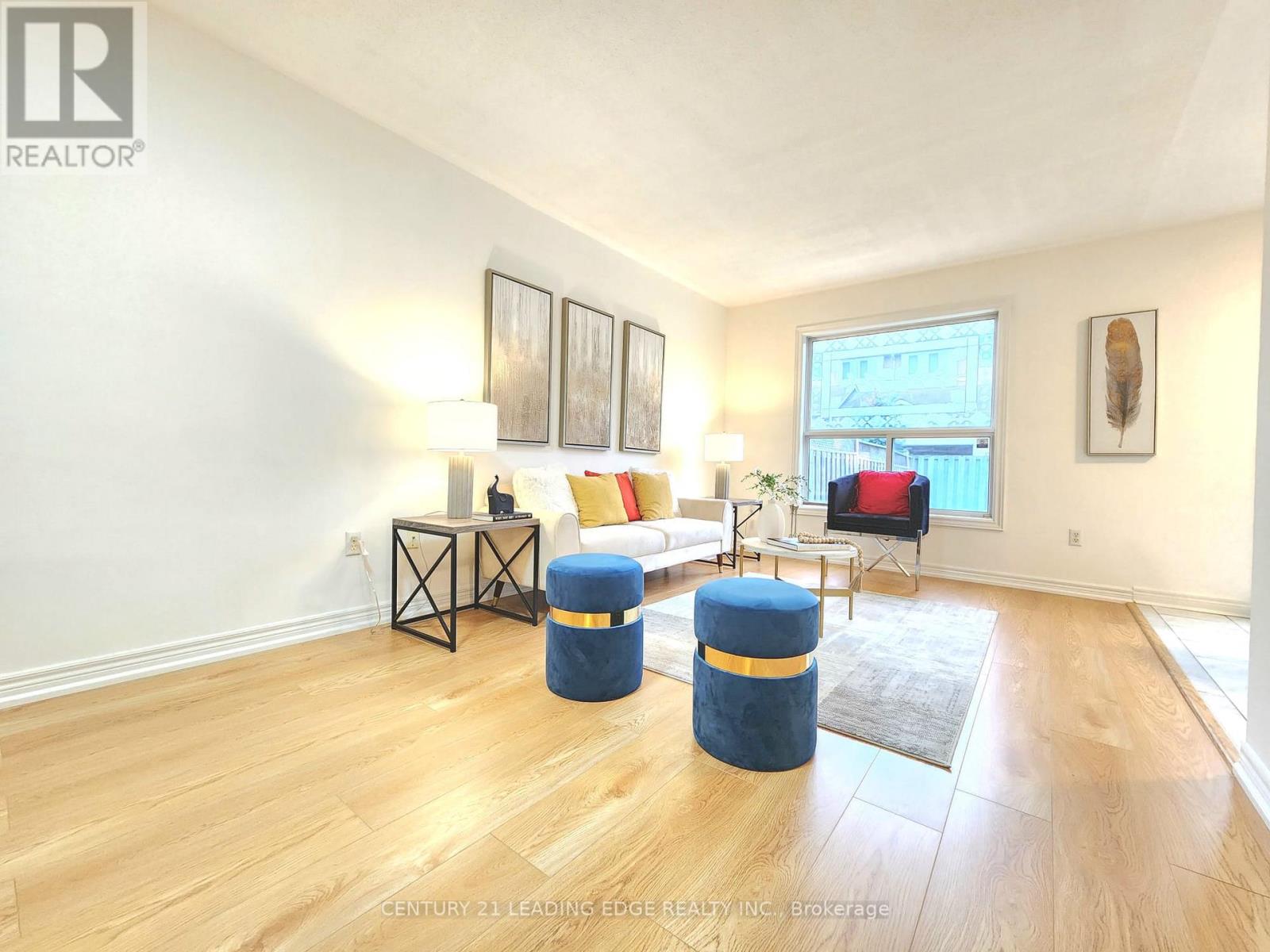 63 Peninsula Crescent, Richmond Hill, Ontario  L4S 1V1 - Photo 10 - N12513494