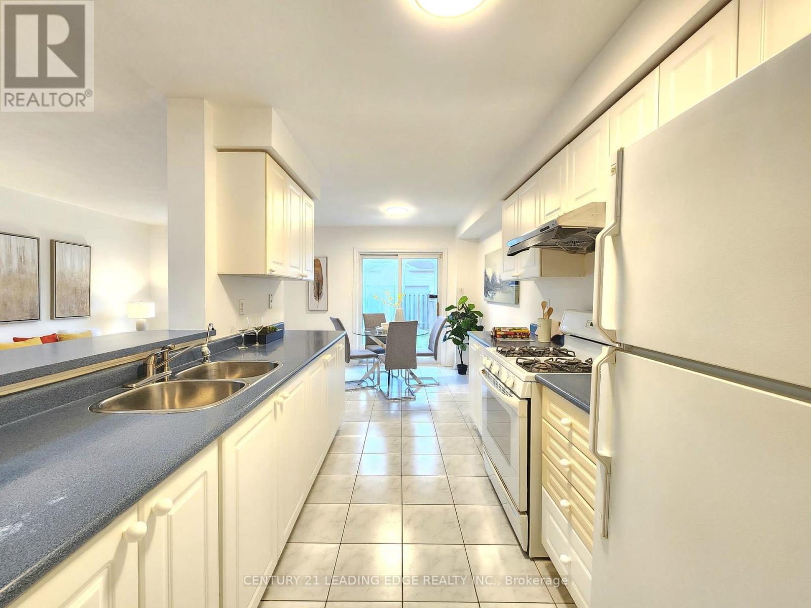 63 Peninsula Crescent, Richmond Hill, Ontario  L4S 1V1 - Photo 16 - N12513494