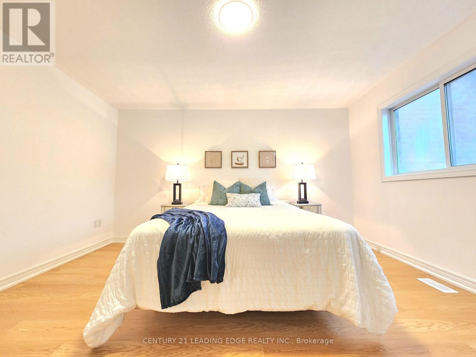 63 Peninsula Crescent, Richmond Hill, Ontario  L4S 1V1 - Photo 21 - N12513494