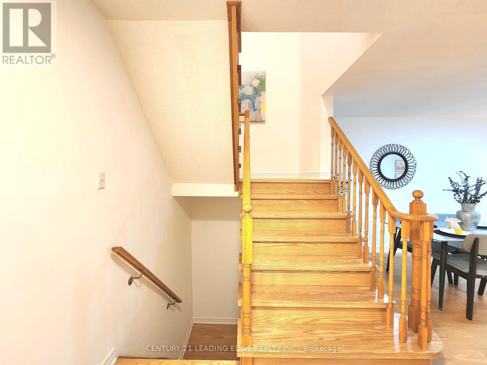 63 Peninsula Crescent, Richmond Hill, Ontario  L4S 1V1 - Photo 6 - N12513494