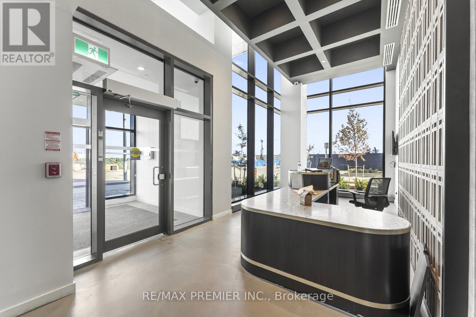 2206 - 474 Caldari Road, Vaughan, Ontario  L4K 0R5 - Photo 2 - N12513500