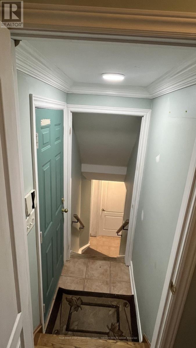 168 Sail Crescent, Vaughan, Ontario  L6A 2Z2 - Photo 2 - N12513548