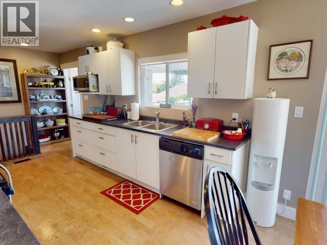 4621 Manson Ave, Powell River, British Columbia  V8A 3N3 - Photo 7 - 19278