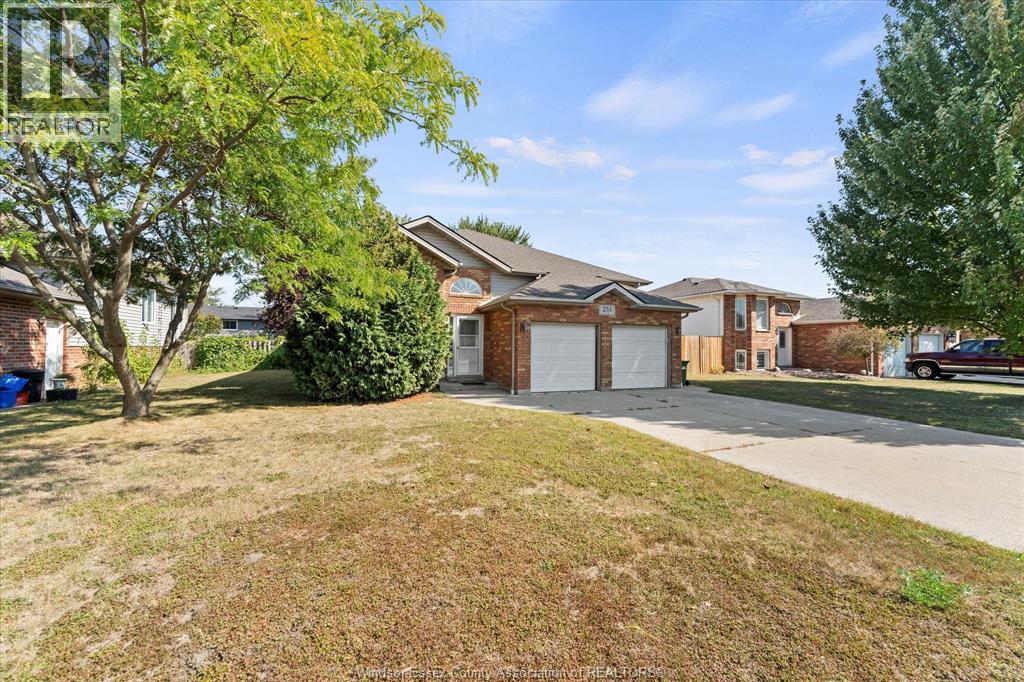 253 Fields Avenue, Lasalle, Ontario N9J 3S3 - Photo 5 - 25028137