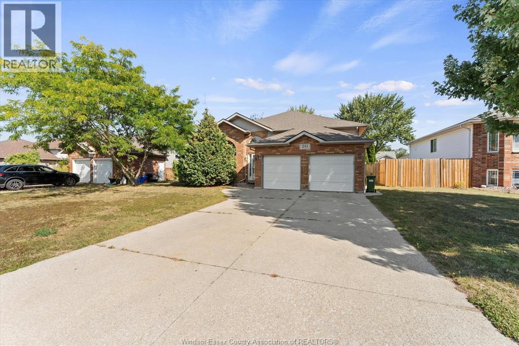 253 Fields Avenue, Lasalle, Ontario N9J 3S3 - Photo 4 - 25028137