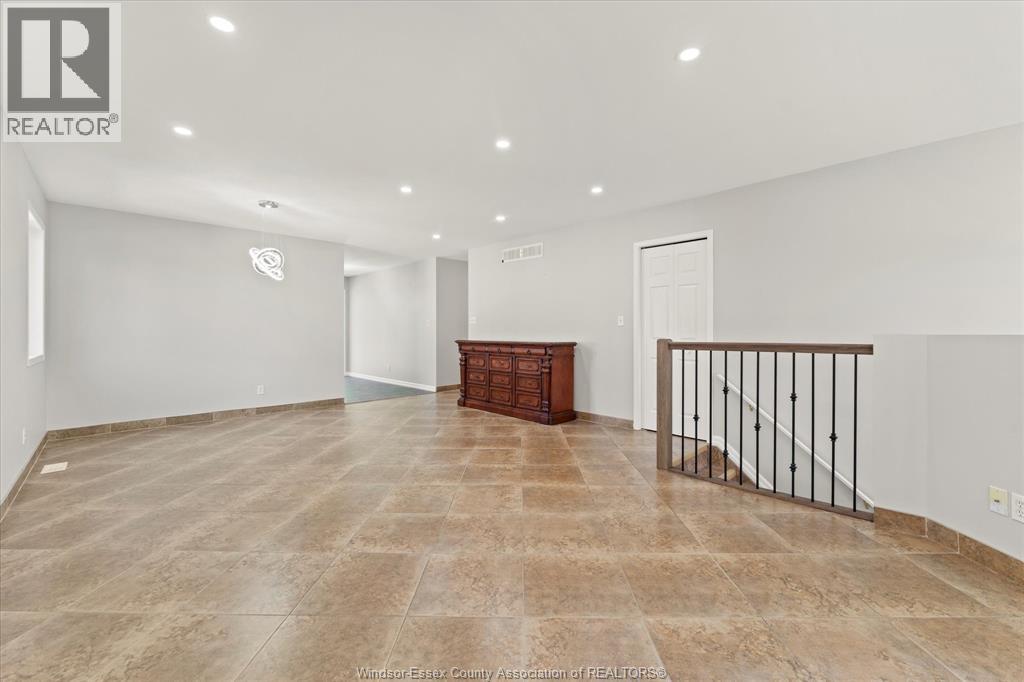 253 Fields Avenue, Lasalle, Ontario N9J 3S3 - Photo 14 - 25028137