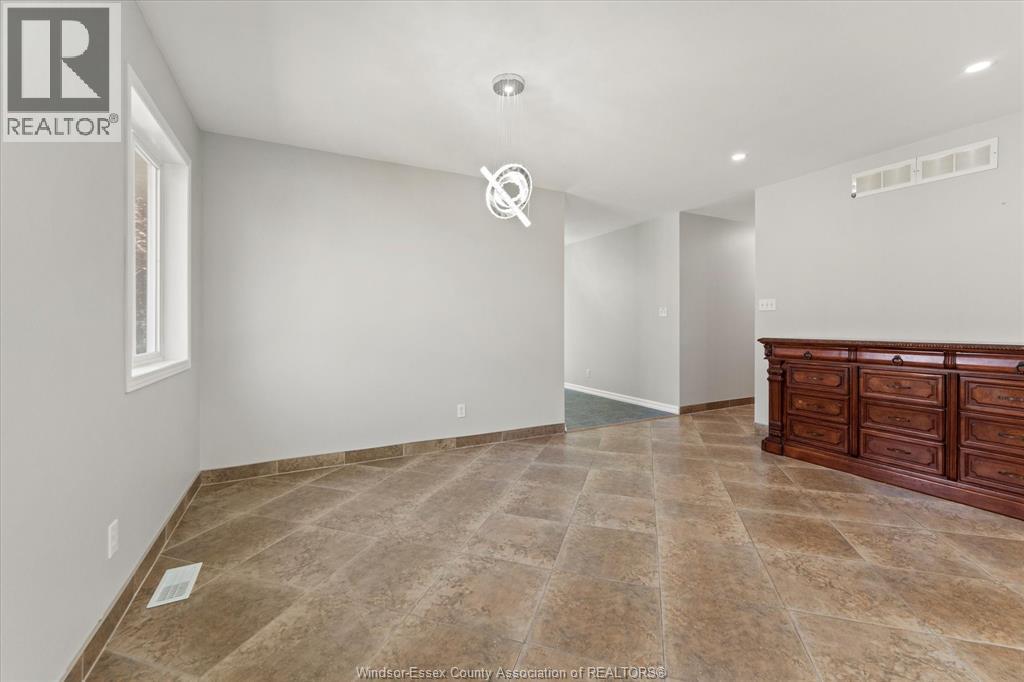 253 Fields Avenue, Lasalle, Ontario N9J 3S3 - Photo 17 - 25028137