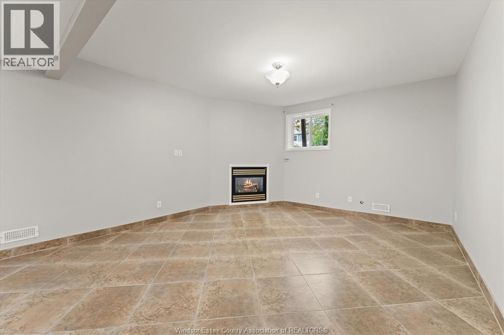 253 Fields Avenue, Lasalle, Ontario N9J 3S3 - Photo 27 - 25028137