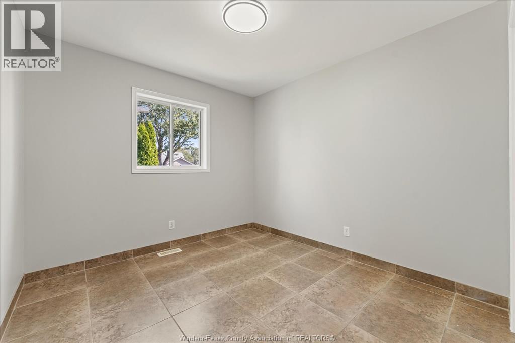 253 Fields Avenue, Lasalle, Ontario N9J 3S3 - Photo 22 - 25028137