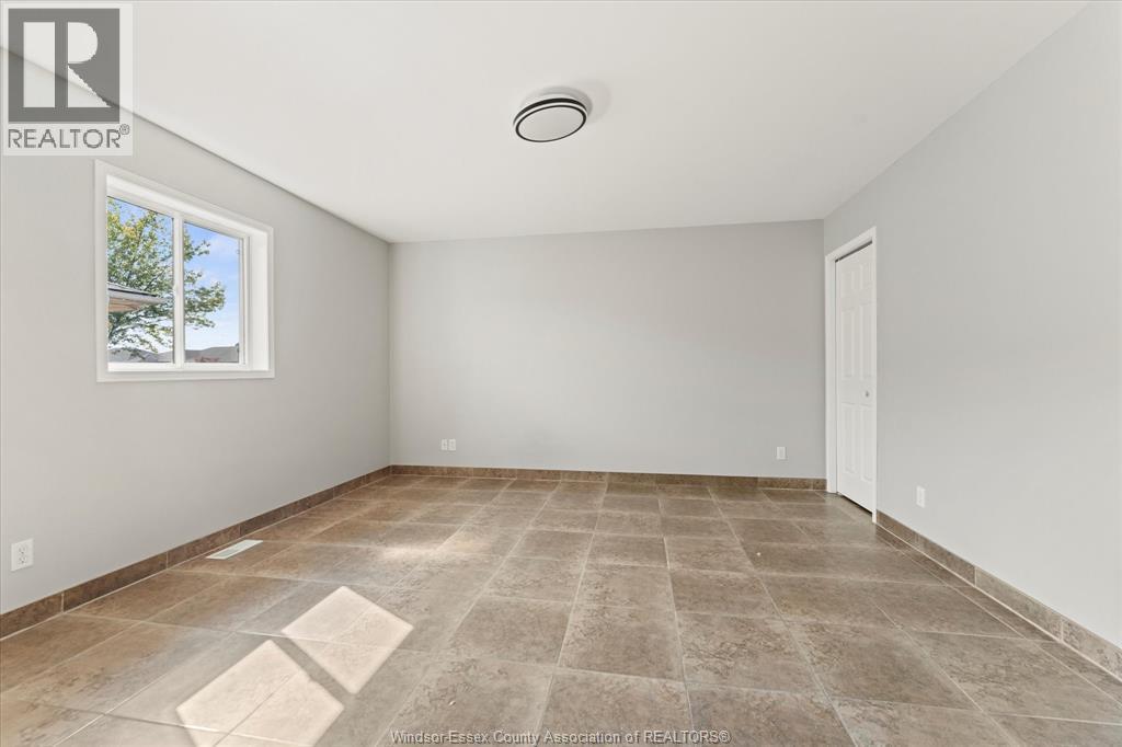 253 Fields Avenue, Lasalle, Ontario N9J 3S3 - Photo 20 - 25028137