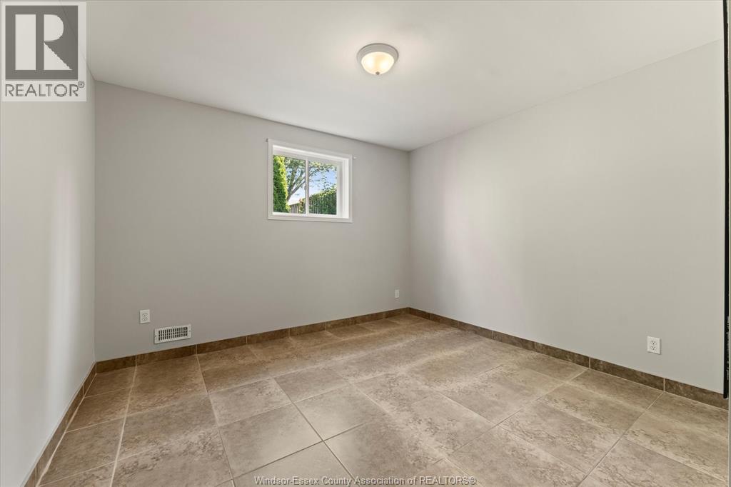 253 Fields Avenue, Lasalle, Ontario N9J 3S3 - Photo 29 - 25028137