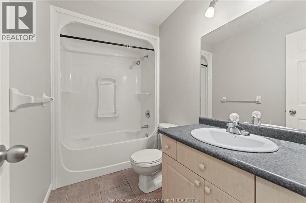 253 Fields Avenue, Lasalle, Ontario N9J 3S3 - Photo 23 - 25028137