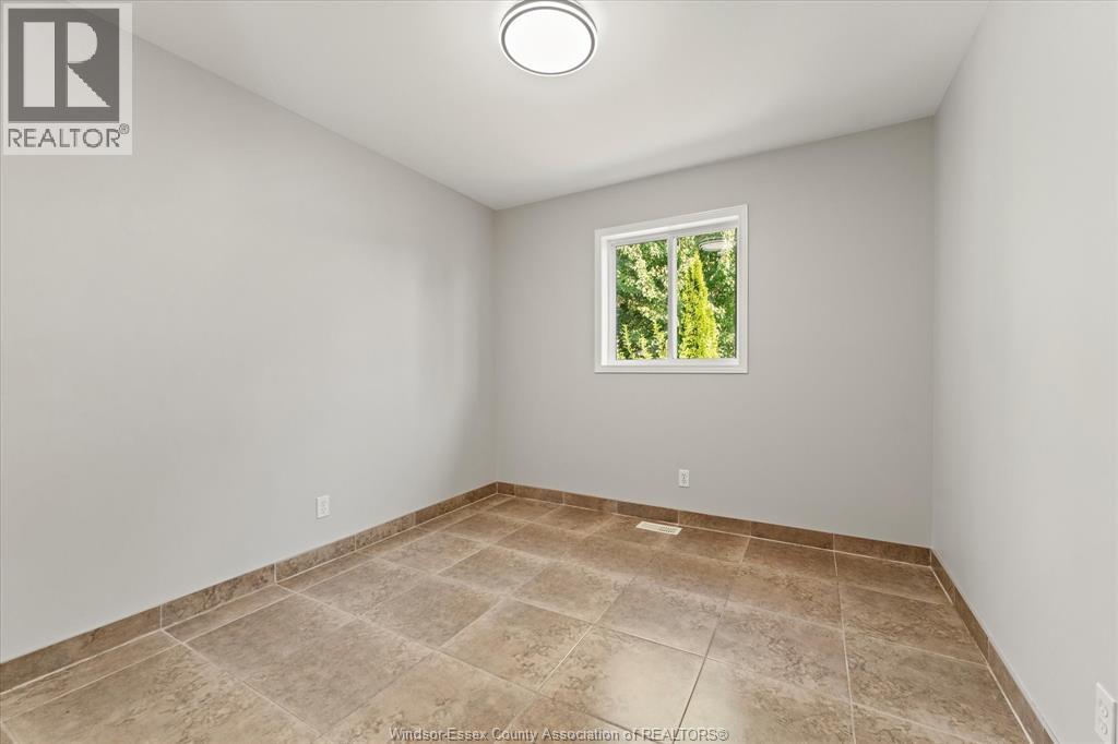 253 Fields Avenue, Lasalle, Ontario N9J 3S3 - Photo 21 - 25028137