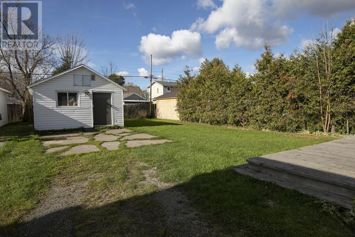 687 Lennox Ave, Sault Ste. Marie, Ontario P6C 3P9 - Photo 3 - SM253193