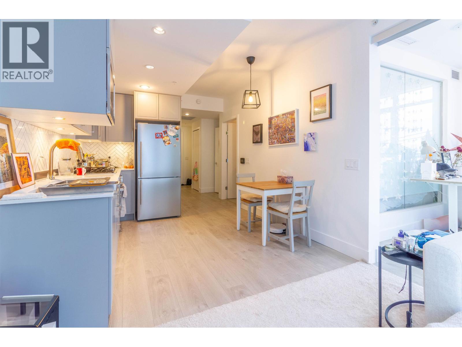 302 2435 Kingsway, Vancouver, British Columbia  V5R 5G8 - Photo 5 - R3033660