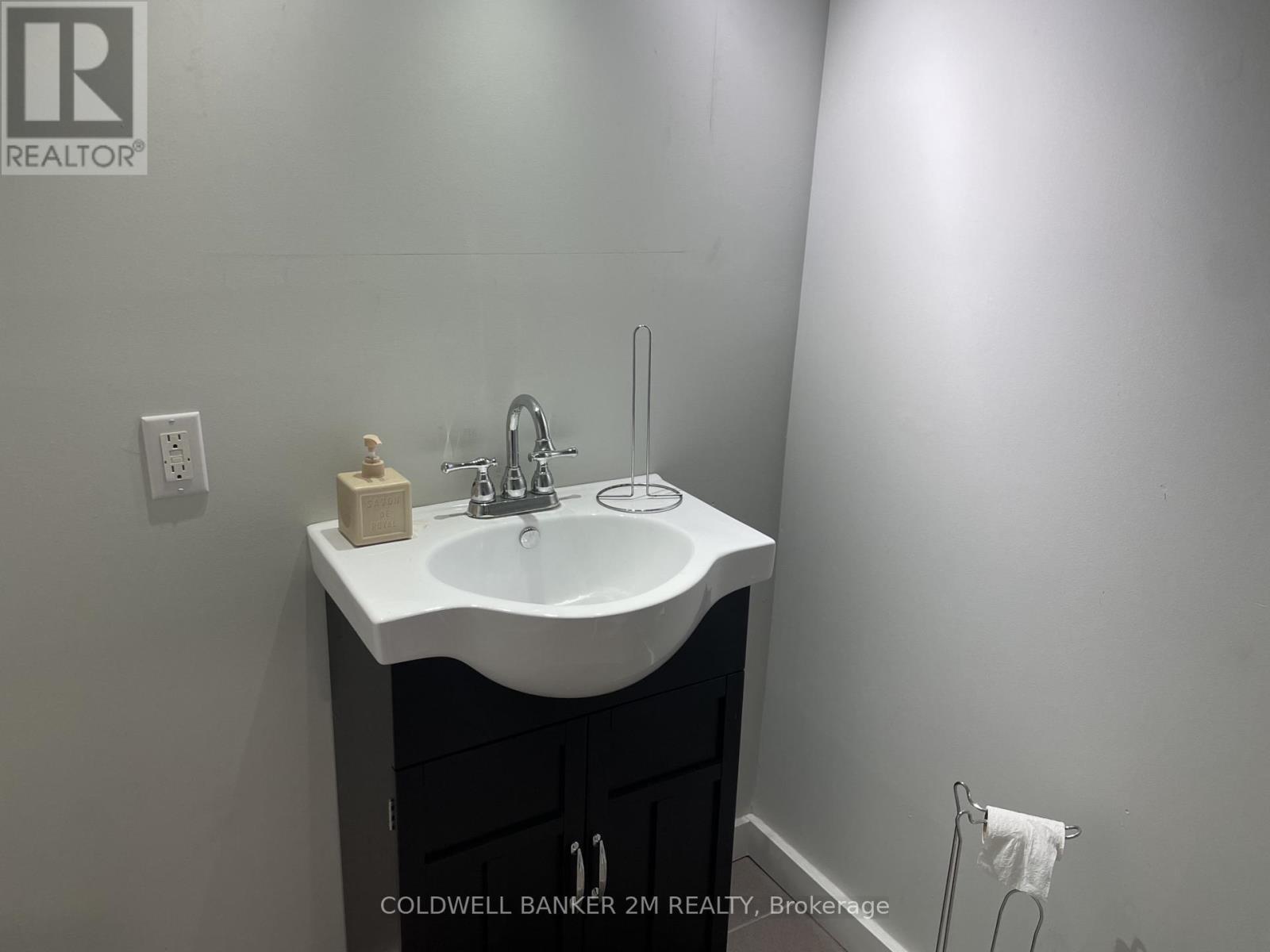 2 - 101 Bobcaygeon Road, Minden Hills, Ontario K0M 2K0 - Photo 8 - X12513580