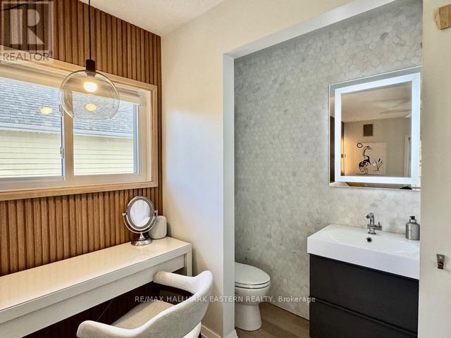 29 Crescent Street, Peterborough, Ontario K9J 2G2 - Photo 21 - X12513736