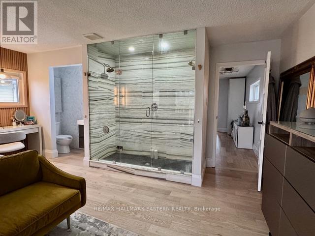 29 Crescent Street, Peterborough, Ontario K9J 2G2 - Photo 22 - X12513736