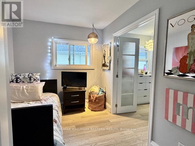 29 Crescent Street, Peterborough, Ontario K9J 2G2 - Photo 23 - X12513736