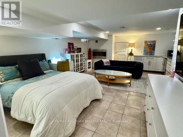 29 Crescent Street, Peterborough, Ontario K9J 2G2 - Photo 26 - X12513736