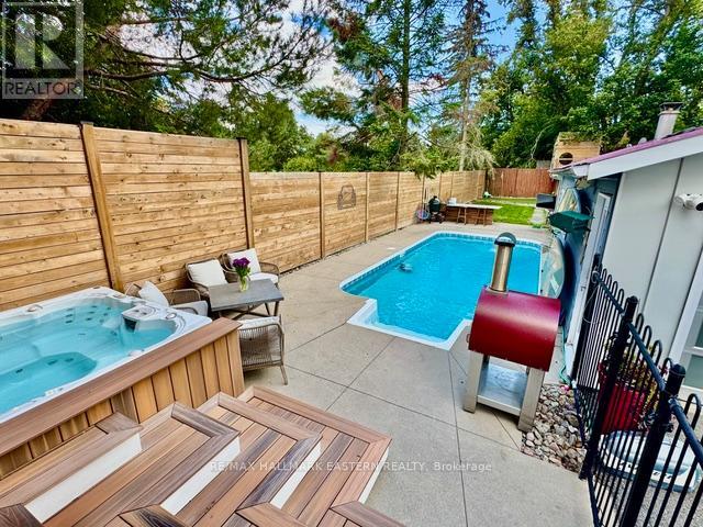 29 Crescent Street, Peterborough, Ontario K9J 2G2 - Photo 30 - X12513736