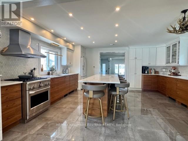 29 Crescent Street, Peterborough, Ontario K9J 2G2 - Photo 6 - X12513736